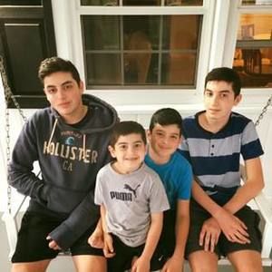 Meet your Posher, Lori